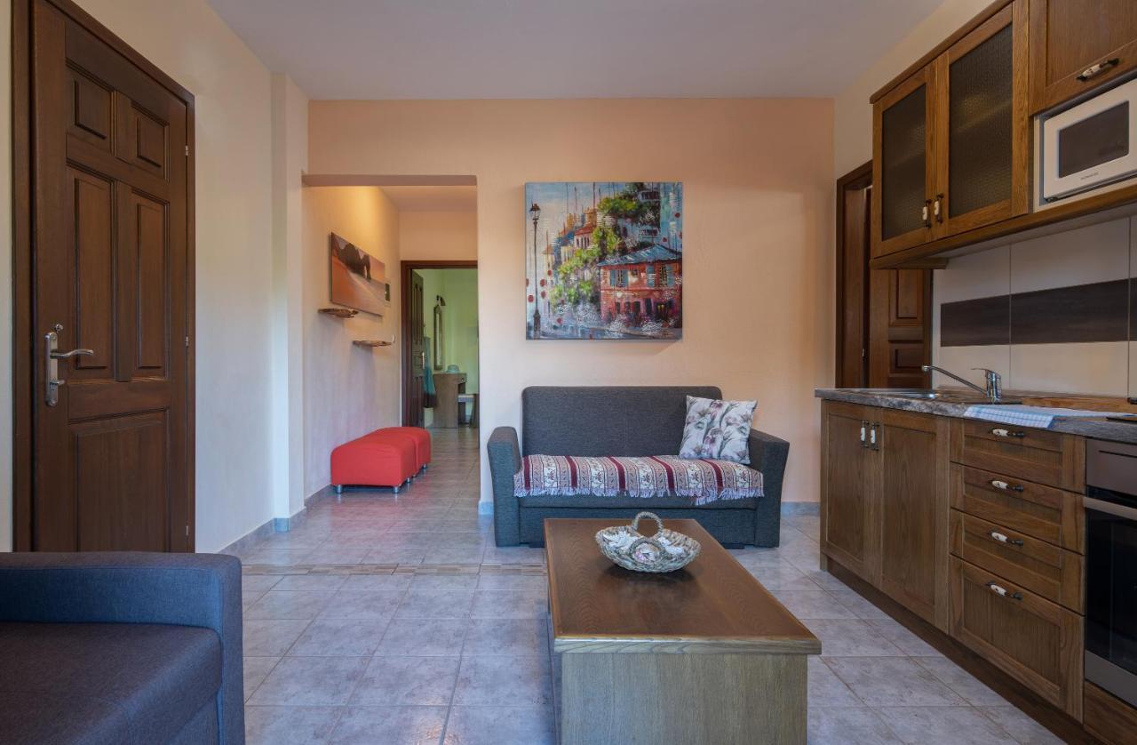 Vetrinos Apartments Agios Nikolaos  Exterior photo